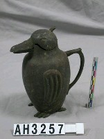 藏品(銅  企鵝型壺)的圖片